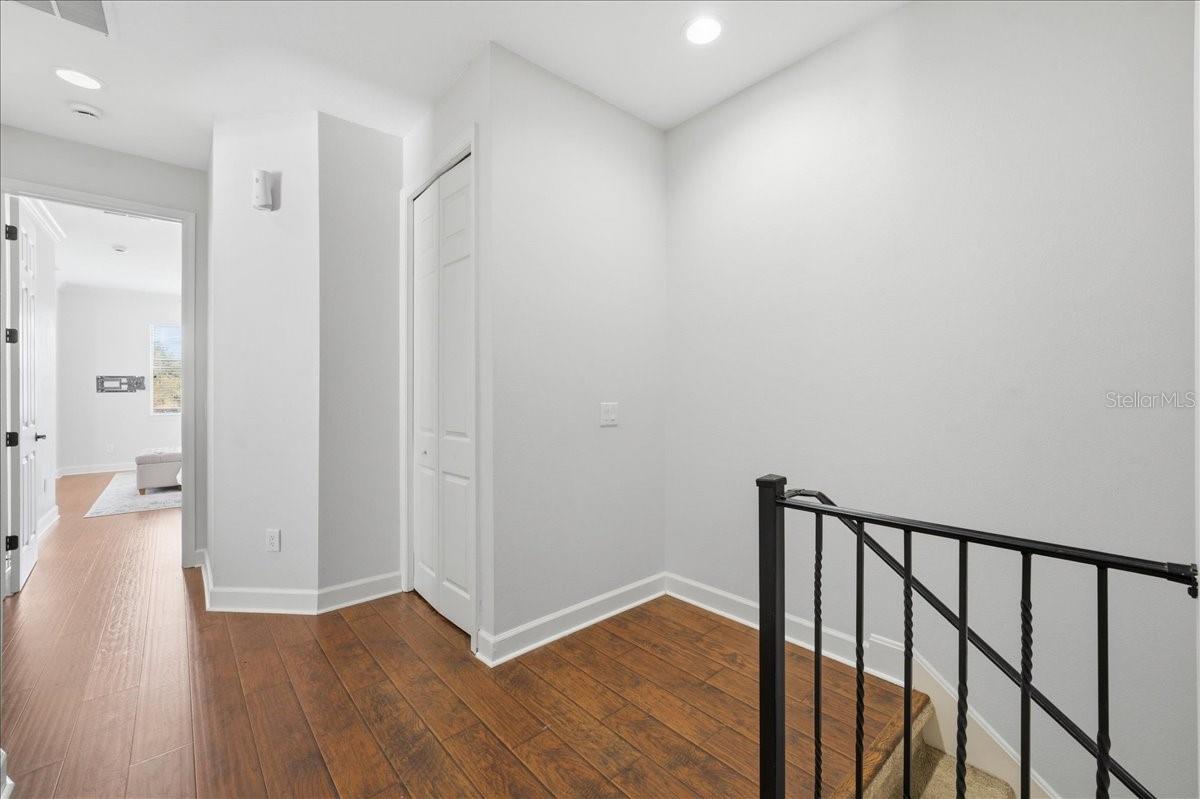 PACKWOOD TWNHMS - Residential