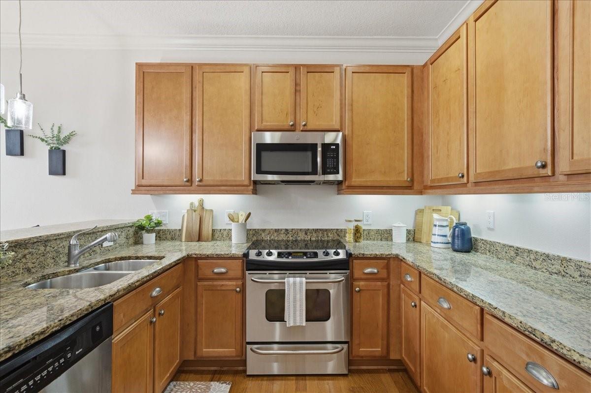 PACKWOOD TWNHMS - Residential