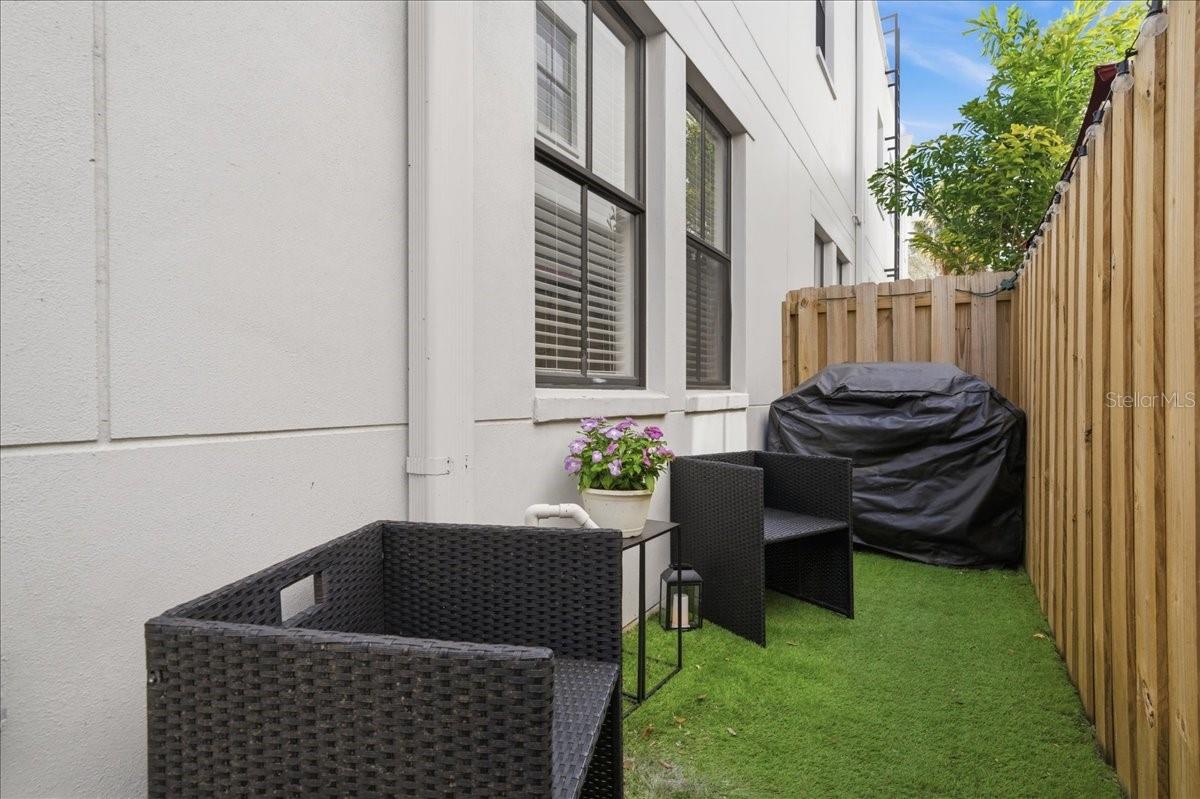 PACKWOOD TWNHMS - Residential