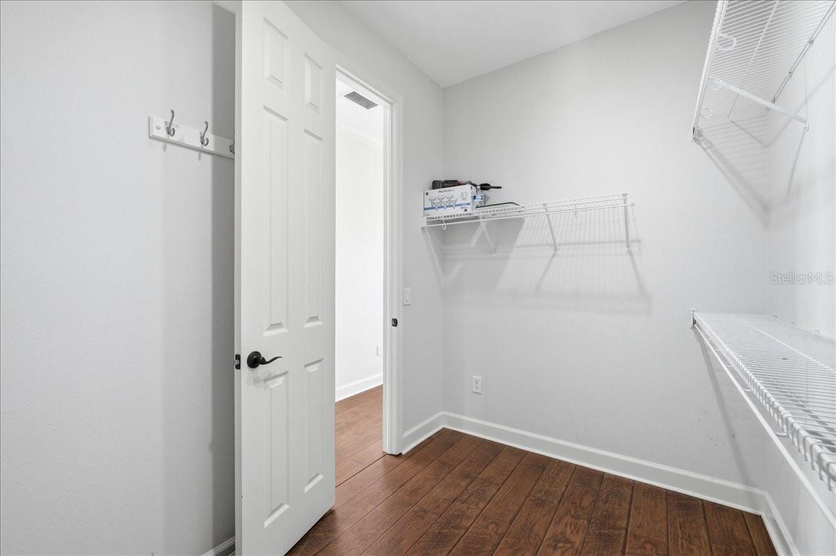 PACKWOOD TWNHMS - Residential