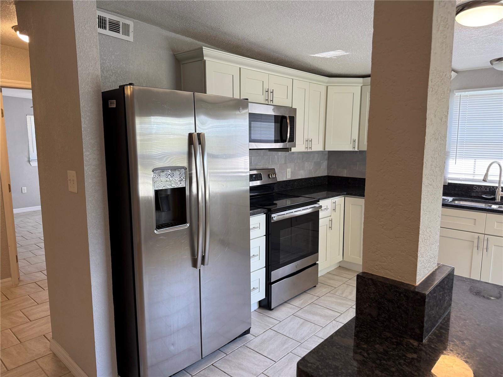 ZEPHYRHILLS COLONY CO - Residential Lease