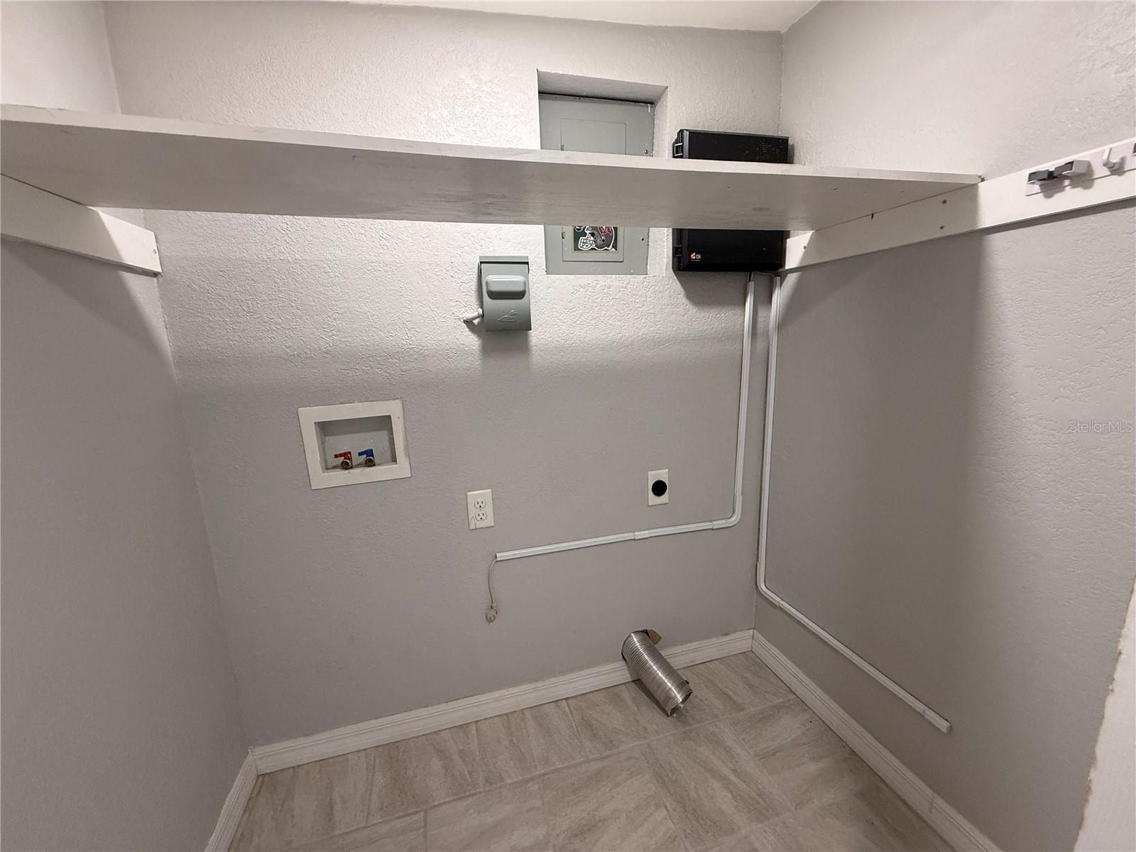 ZEPHYRHILLS COLONY CO - Residential Lease