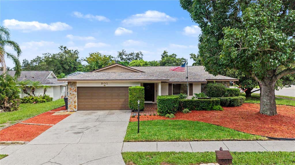 Photo of 901 Tarawood Lane, Valrico, FL 33594 (MLS # TB8533862)