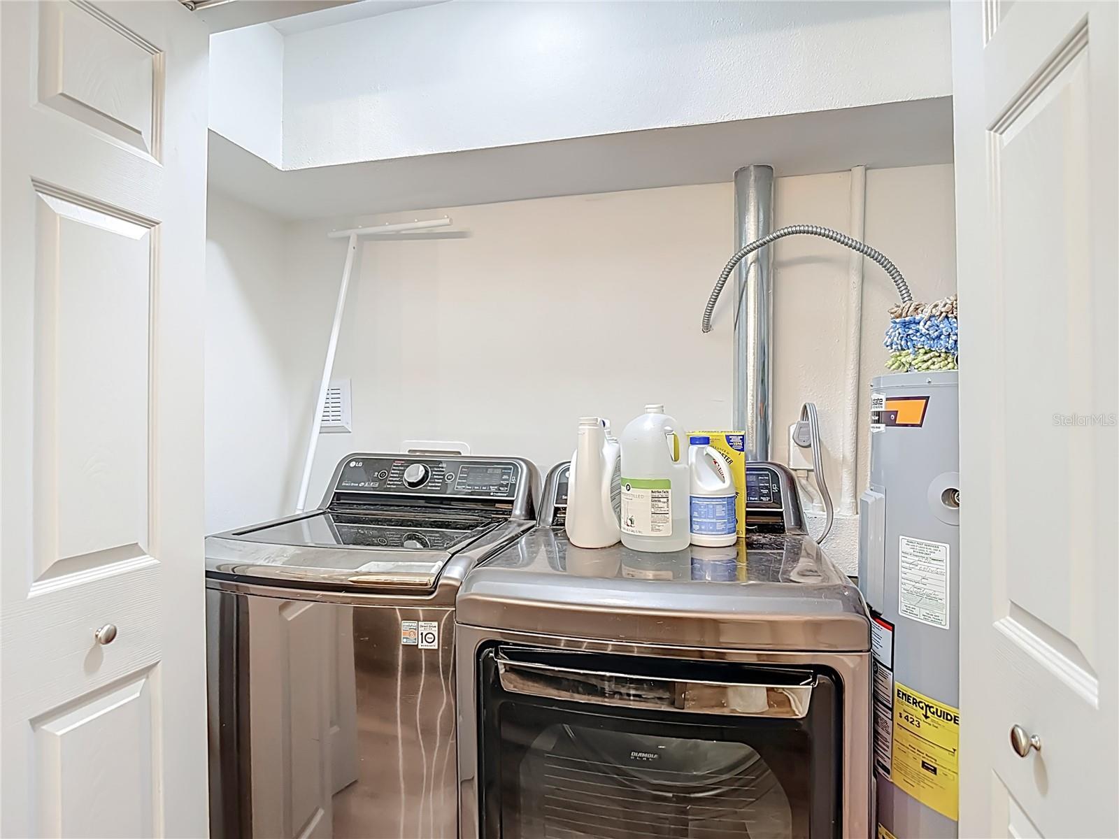 NORTH TAMPA ESTATES - Residential