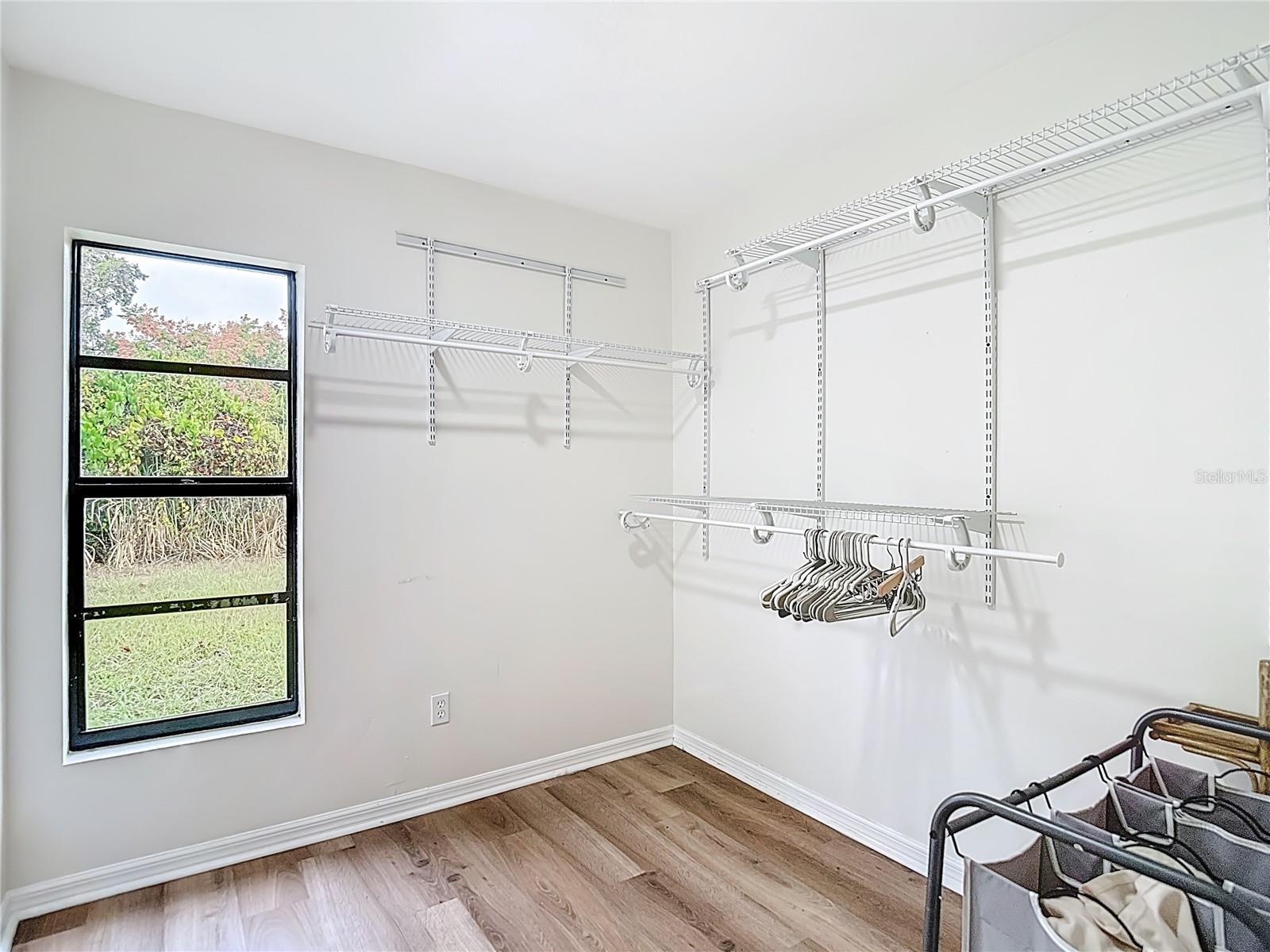 NORTH TAMPA ESTATES - Residential