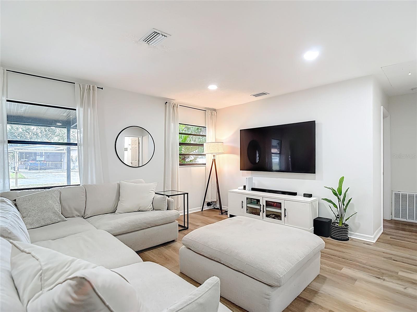 NORTH TAMPA ESTATES - Residential