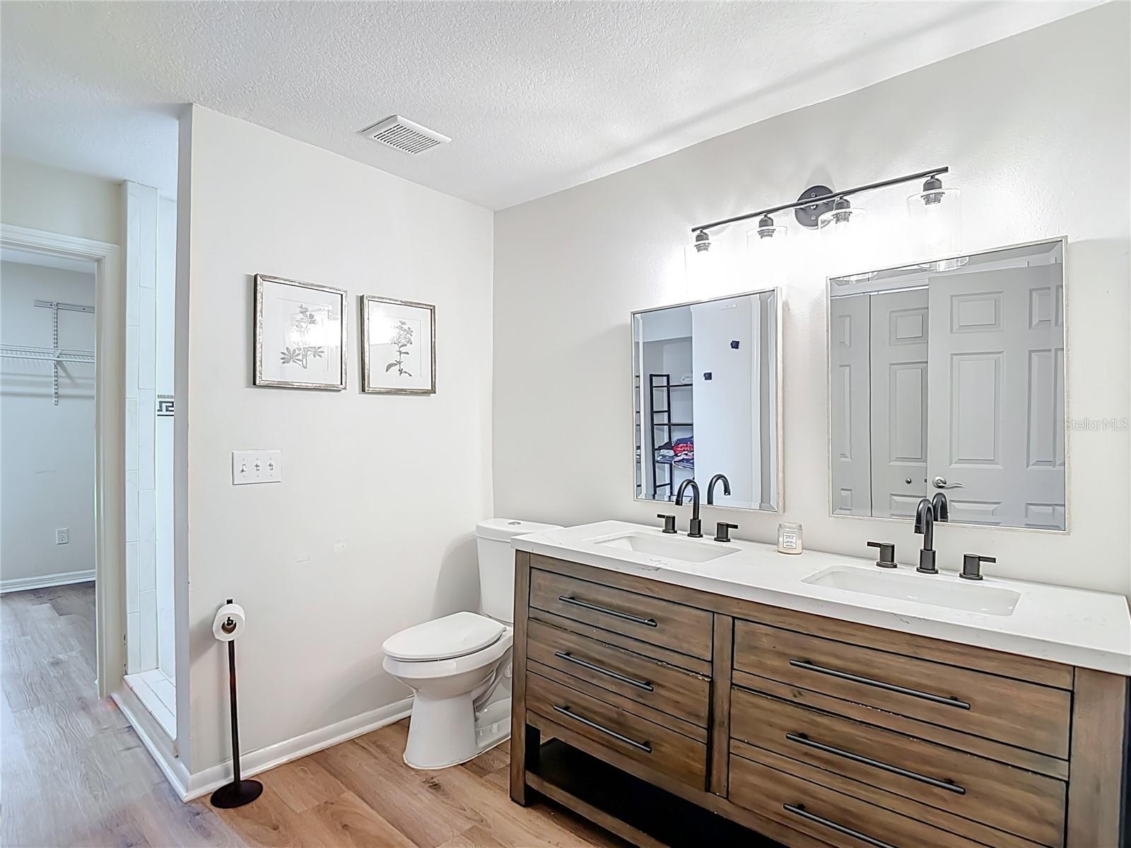 NORTH TAMPA ESTATES - Residential