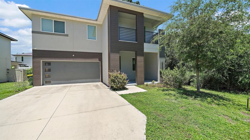 Photo of 2587 Temple Street, Sarasota, FL 34239 (MLS # A4692540)