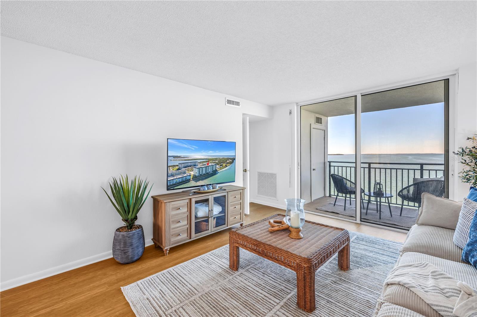 ROYAL STEWART ARMS - Residential