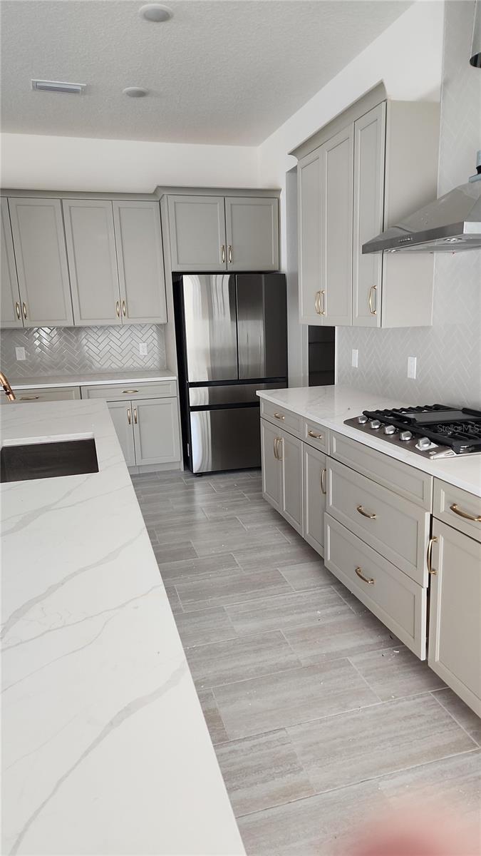 1083 WOOD DALE CIRCLE