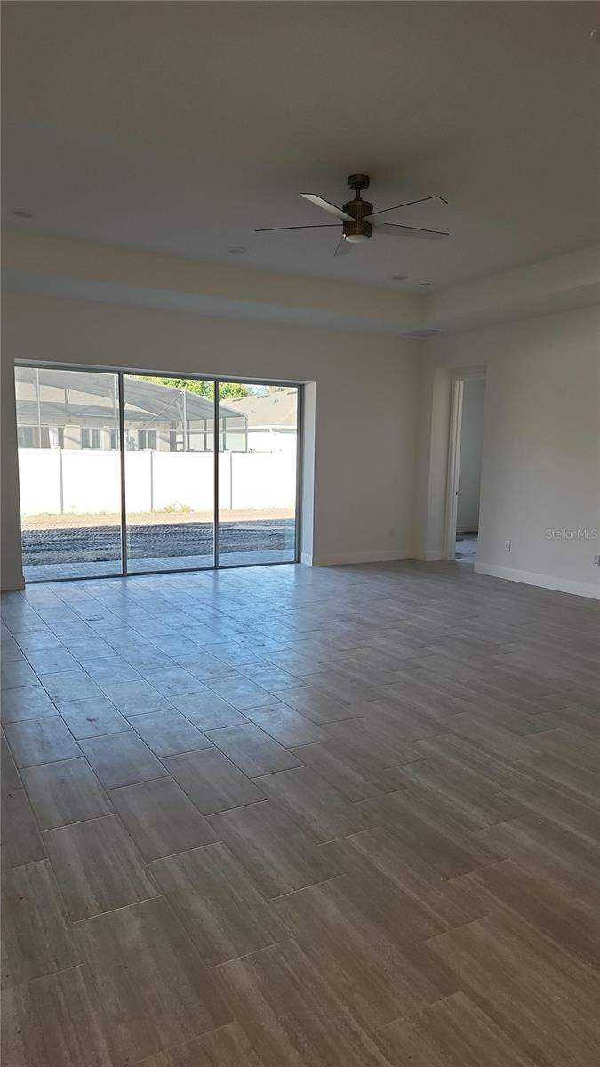 1083 WOOD DALE CIRCLE