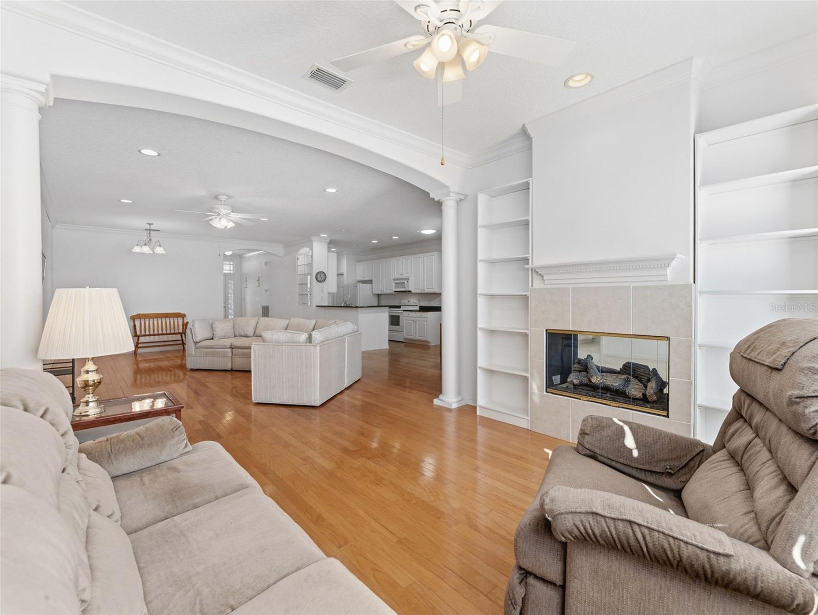 MEADOWOOD OAKS - Residential