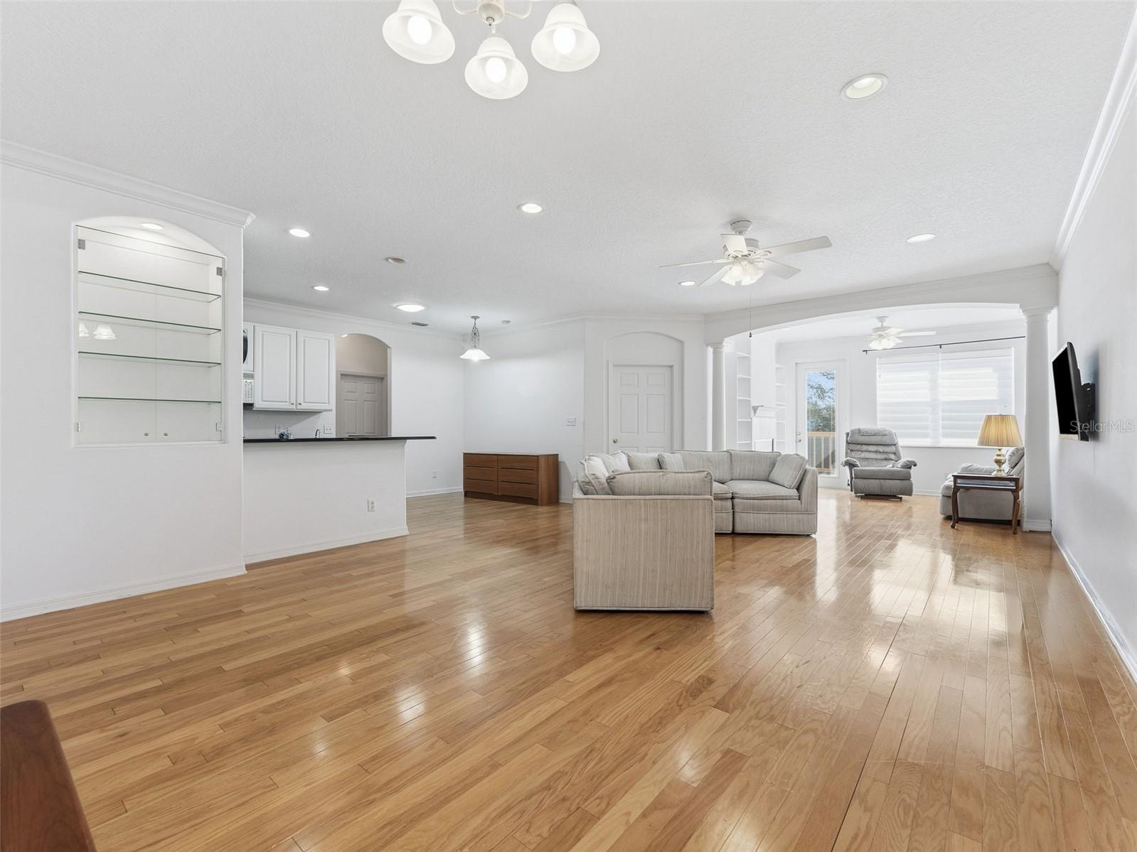 MEADOWOOD OAKS - Residential