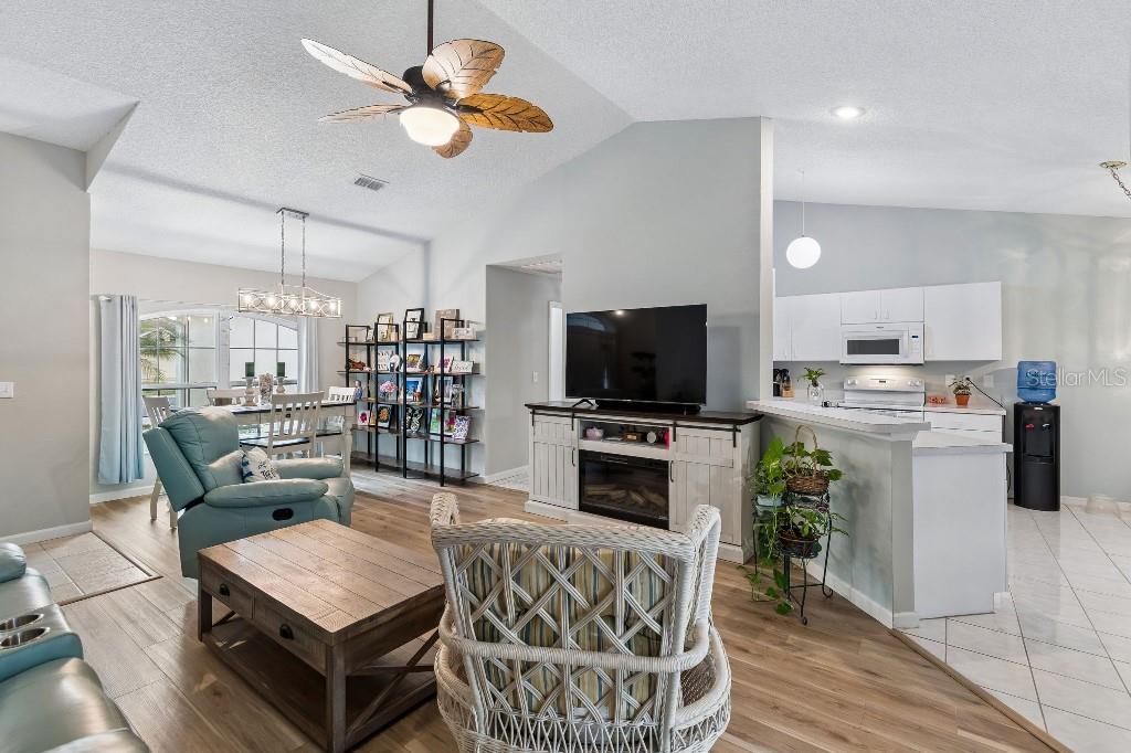 SUN CITY CENTER UNIT 150 PH - Residential