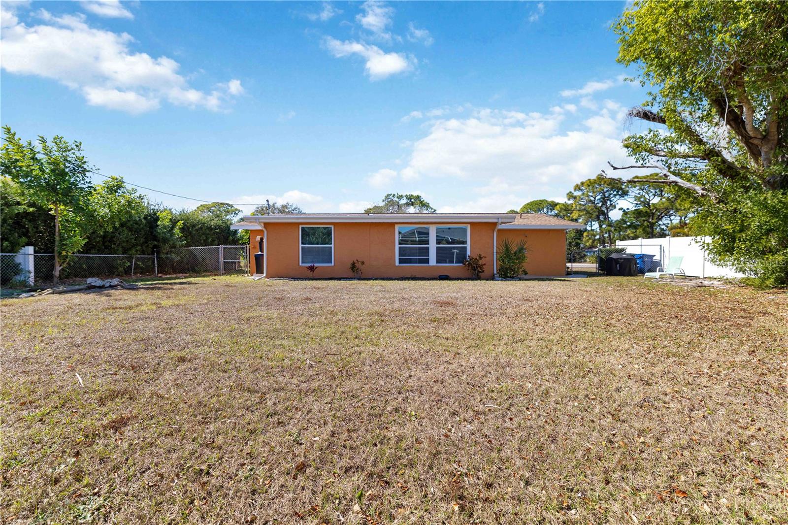 SOUTH VENICE - Residential