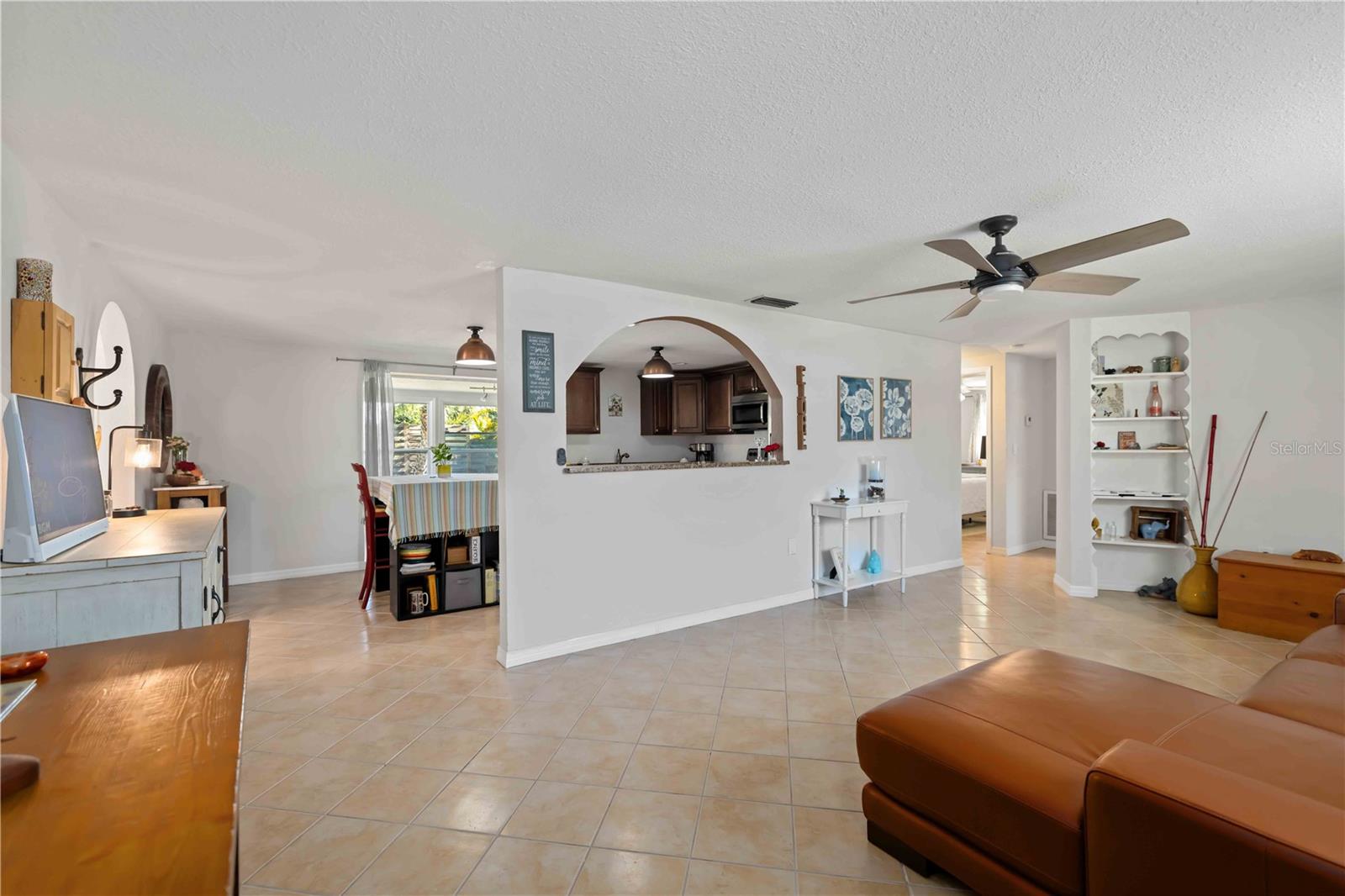 SOUTH VENICE - Residential