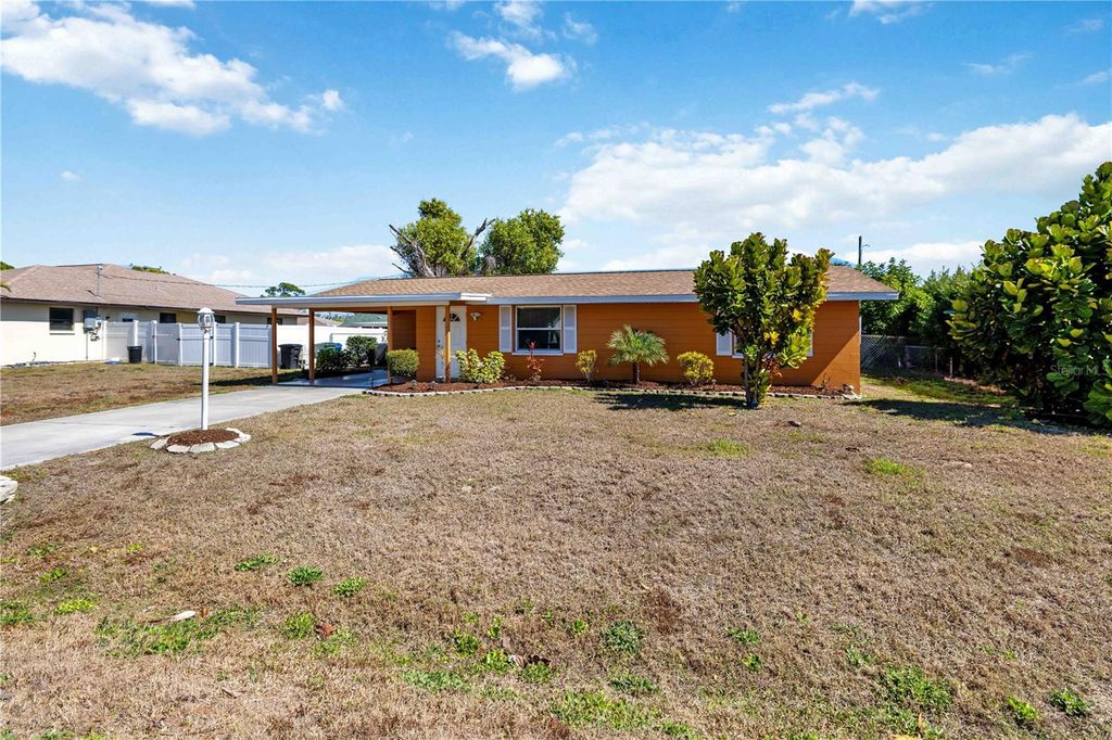 Photo of 3035 Shamrock Drive, Venice, FL 34293 (MLS # A4682132)