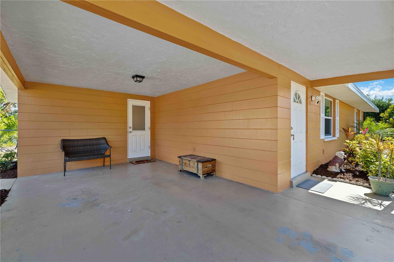 SOUTH VENICE - Residential