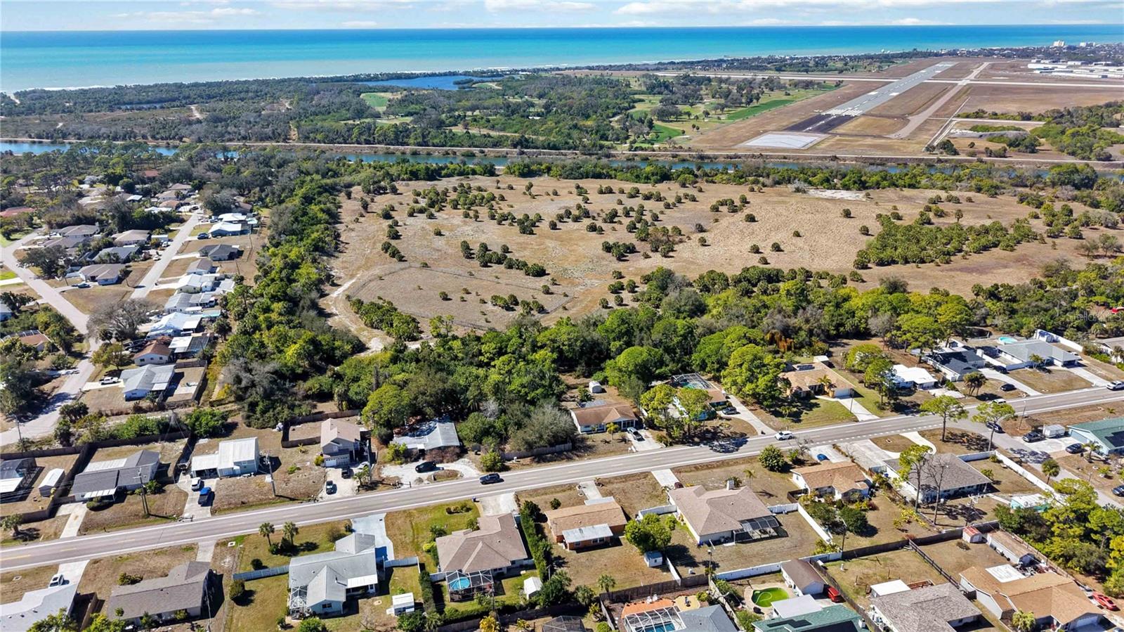 SOUTH VENICE - Residential