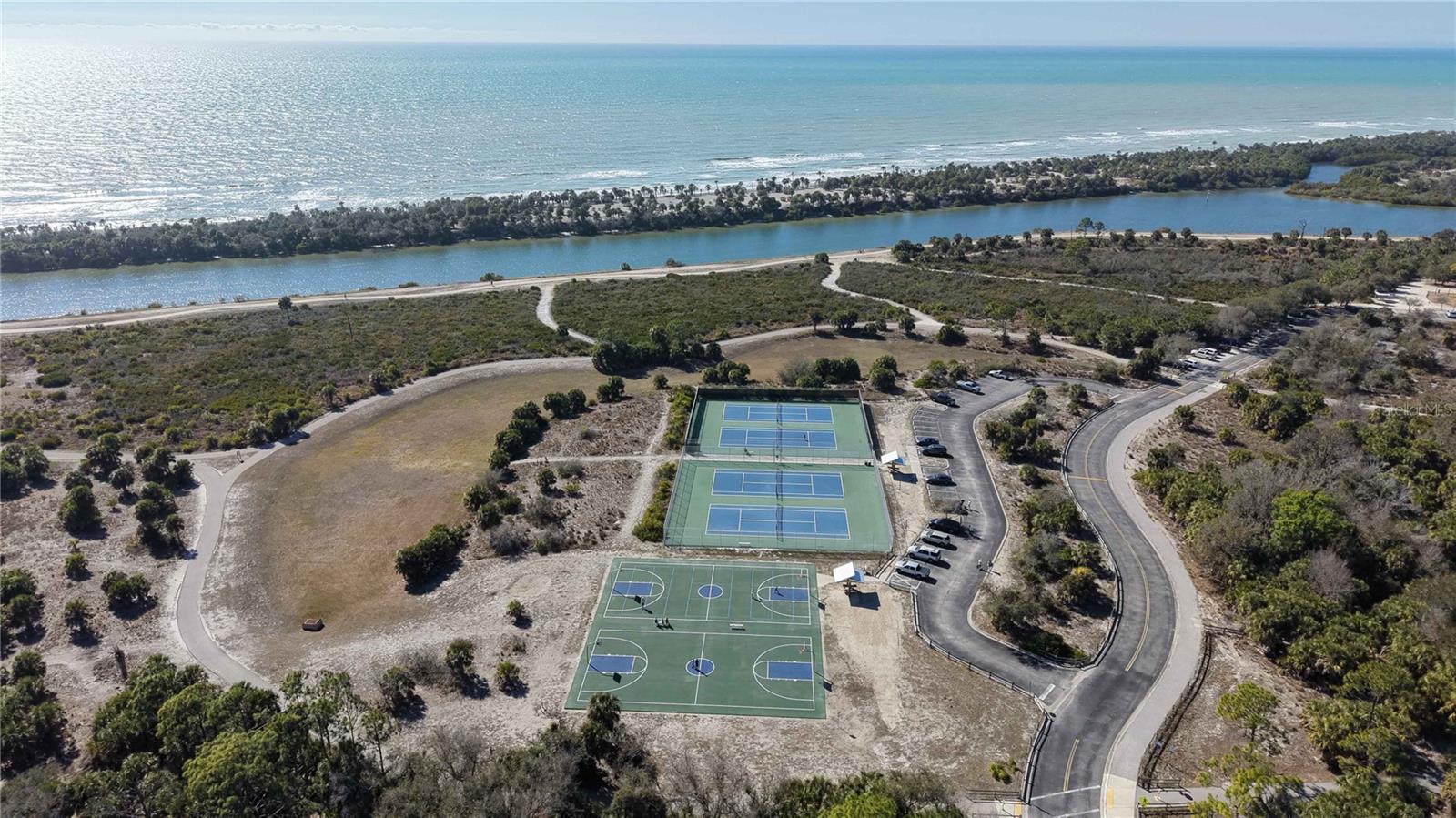 SOUTH VENICE - Residential