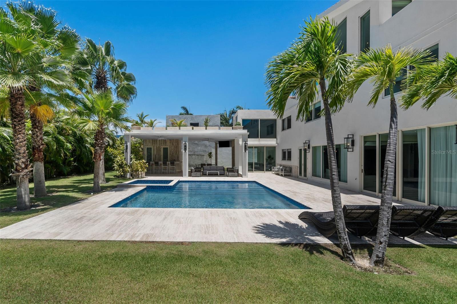DORADO BEACH EAST - Residential