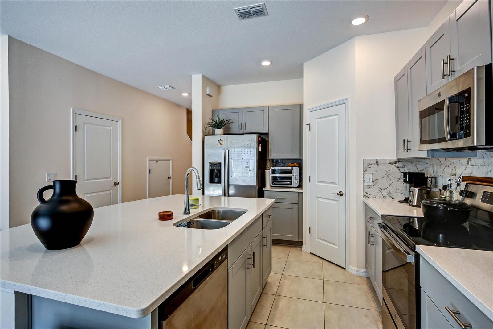 BELLALAGO POD G TWNHMS - Residential Lease