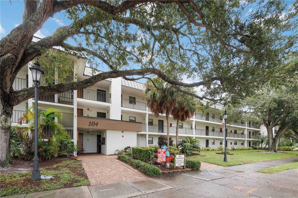 Photo of 104 Capri Isles Boulevard #301, Venice, FL 34292 (MLS # C7531804)
