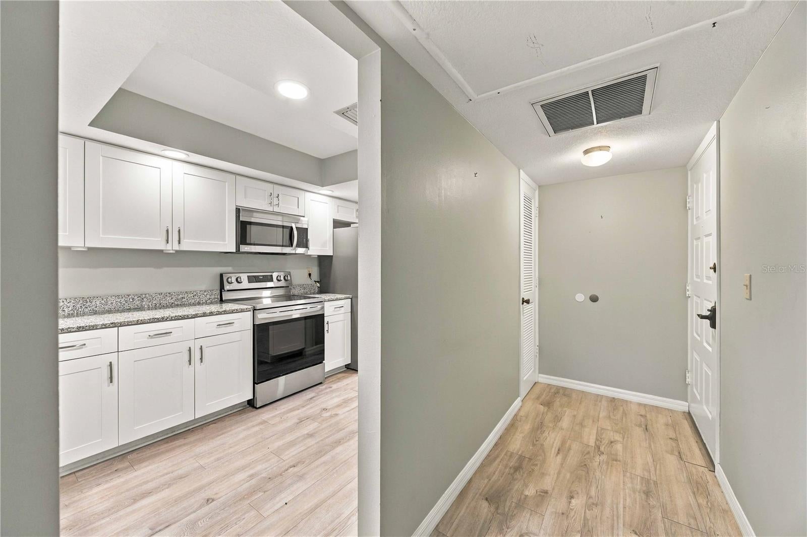 104 CAPRI ISLES BOULEVARD 301, VENICE, FL, 34292 4 104 CAPRI ISLES BOULEVARD 301