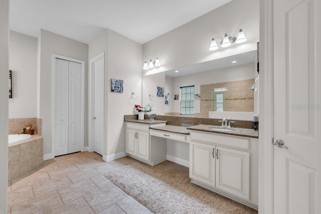 FISHHAWK RANCH WEST PH 1B/1C - Residential