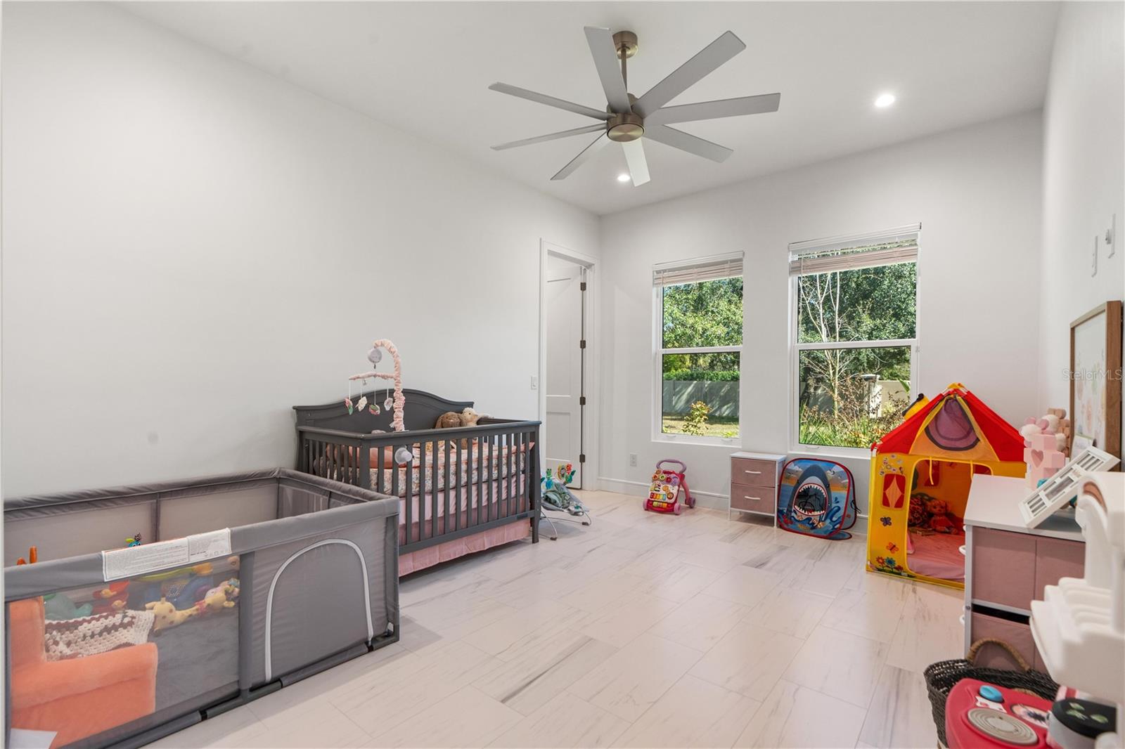 LAKE THOMAS POINTE - Residential