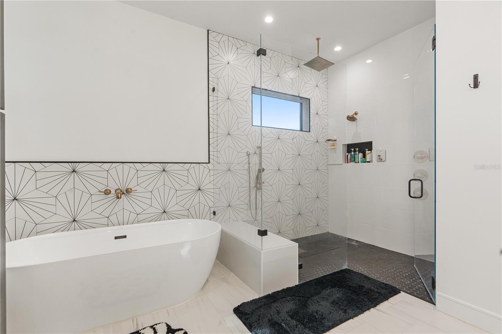 LAKE THOMAS POINTE - Residential