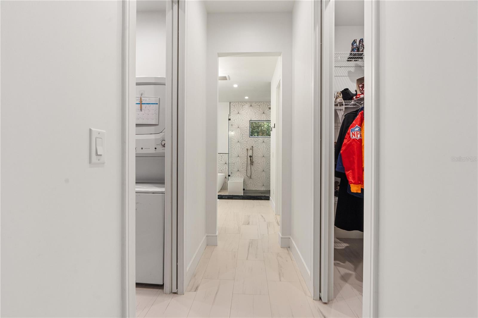 LAKE THOMAS POINTE - Residential