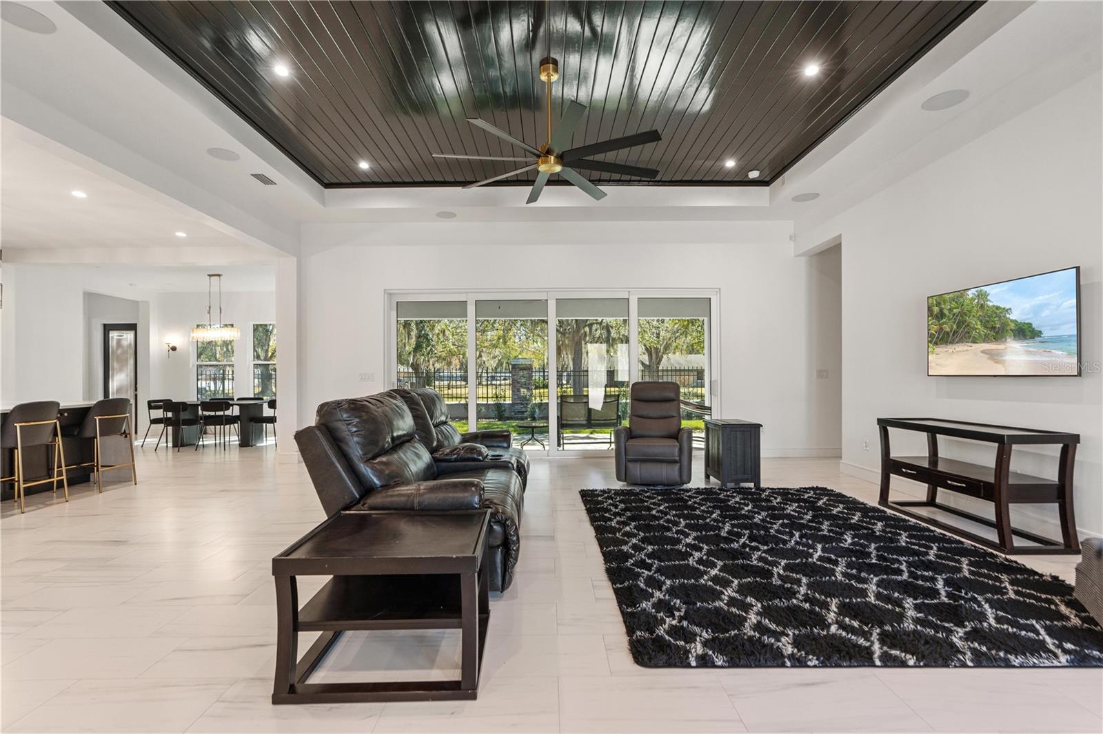 LAKE THOMAS POINTE - Residential