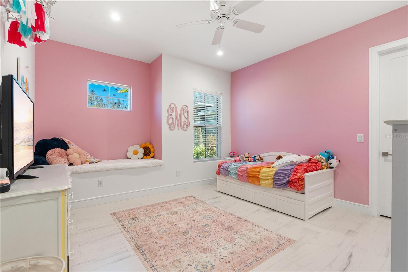 LAKE THOMAS POINTE - Residential