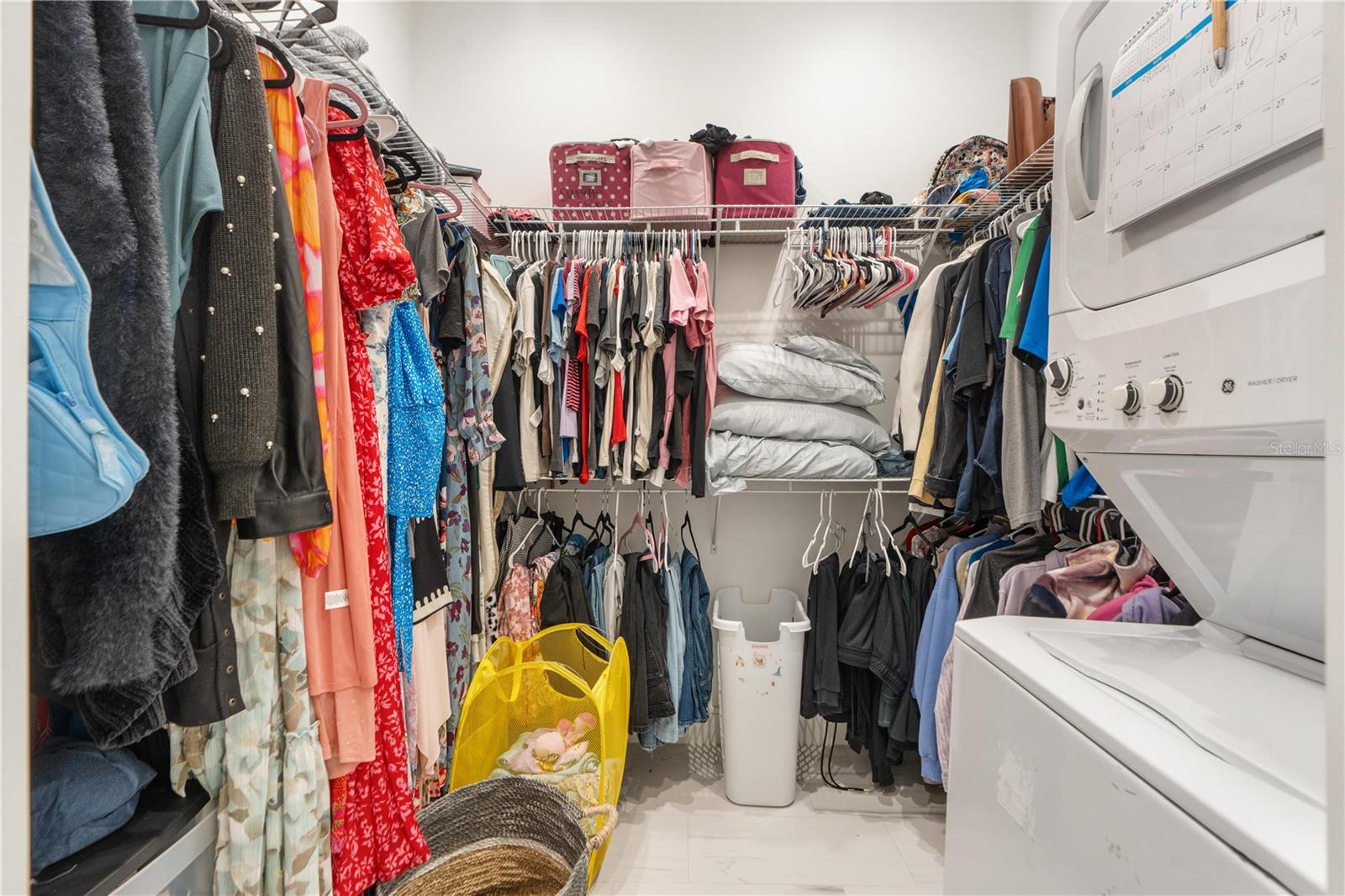 LAKE THOMAS POINTE - Residential