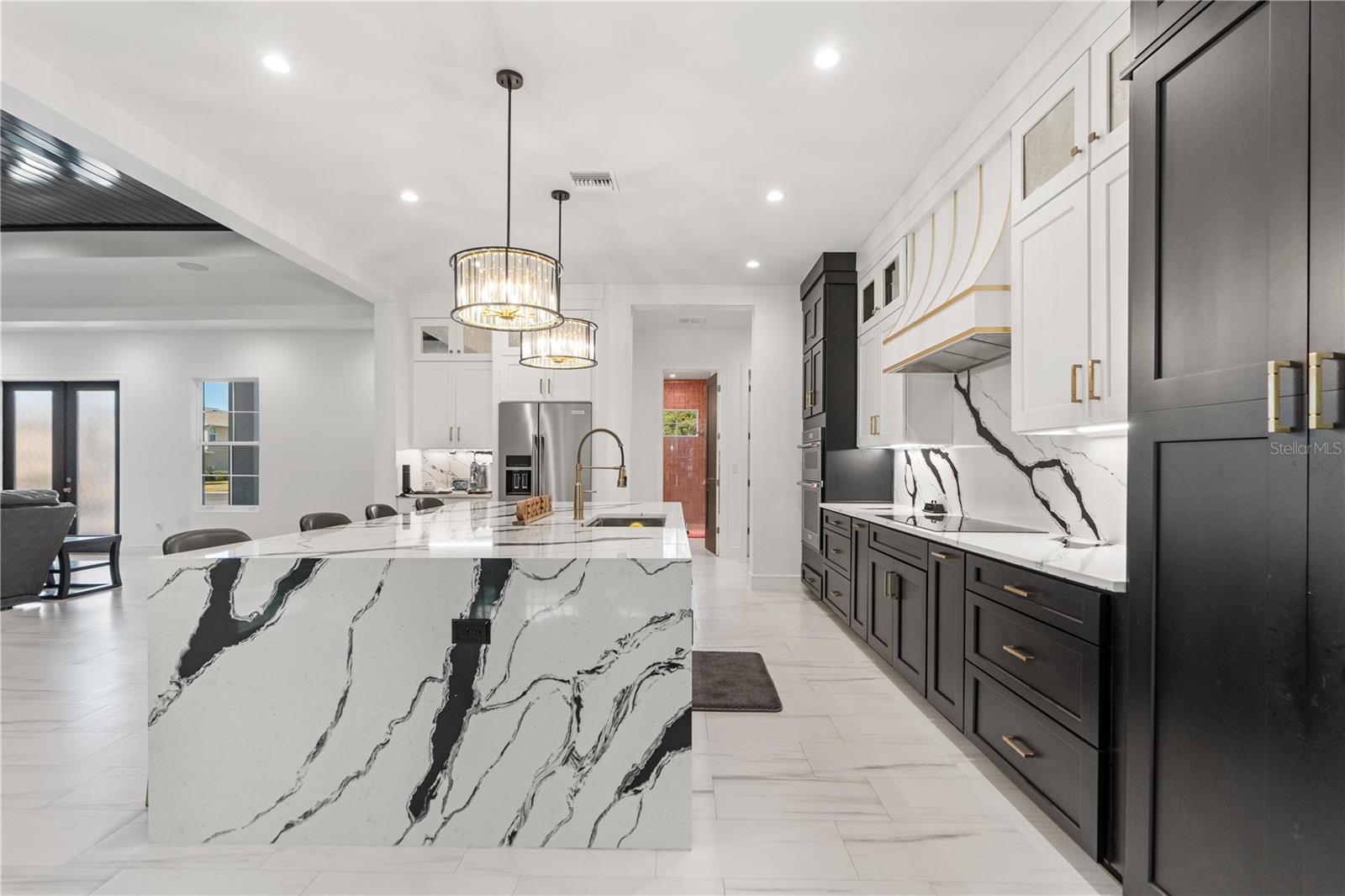 LAKE THOMAS POINTE - Residential