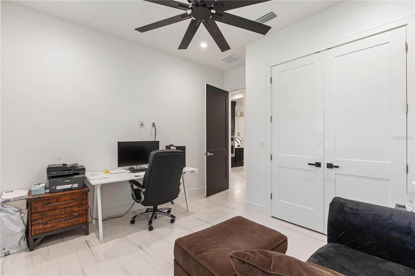 LAKE THOMAS POINTE - Residential