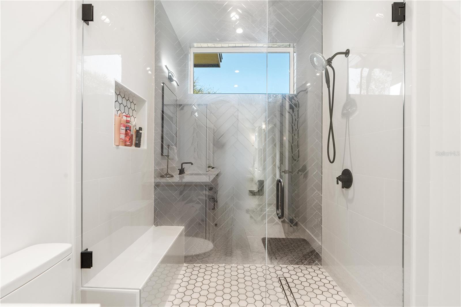 LAKE THOMAS POINTE - Residential