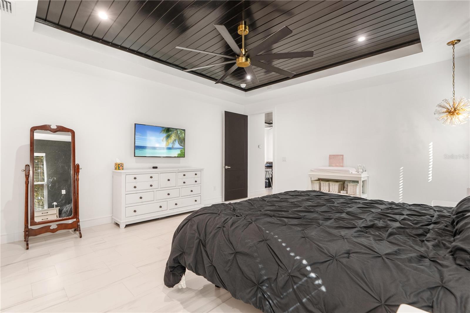 LAKE THOMAS POINTE - Residential