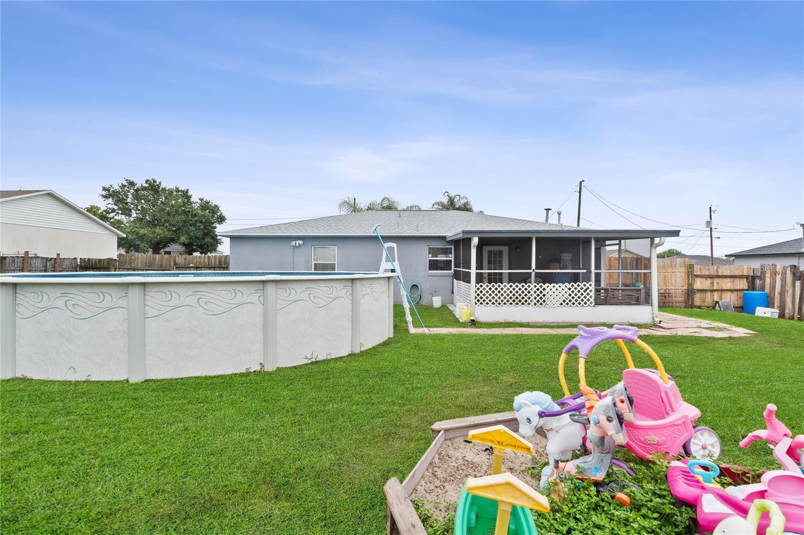 MCLEOD GARDENS PH 01 - Residential