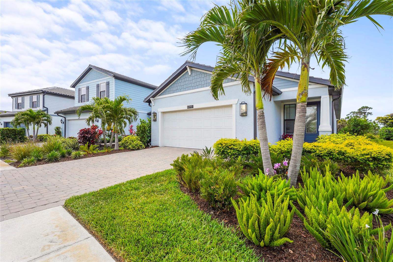6295 CRESTED EAGLE LANE