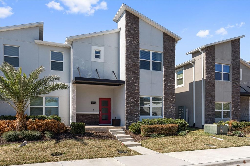 Photo of 1070 Splash Shot Place, Davenport, FL 33896 (MLS # S5143803)