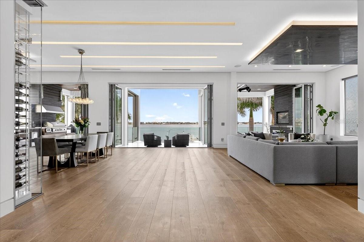 BOCA CIEGA ISLE - Residential