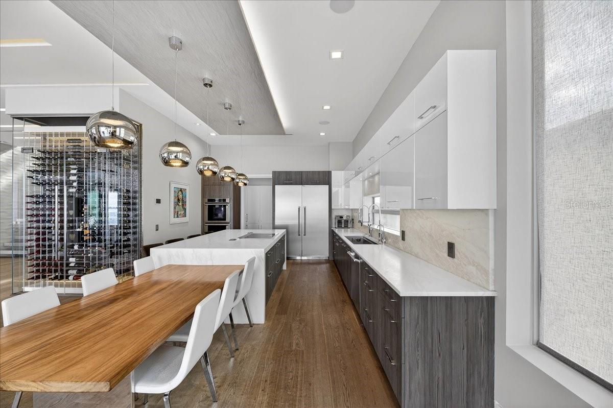 BOCA CIEGA ISLE - Residential