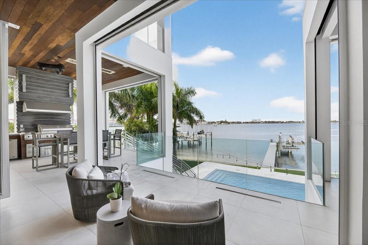 BOCA CIEGA ISLE - Residential