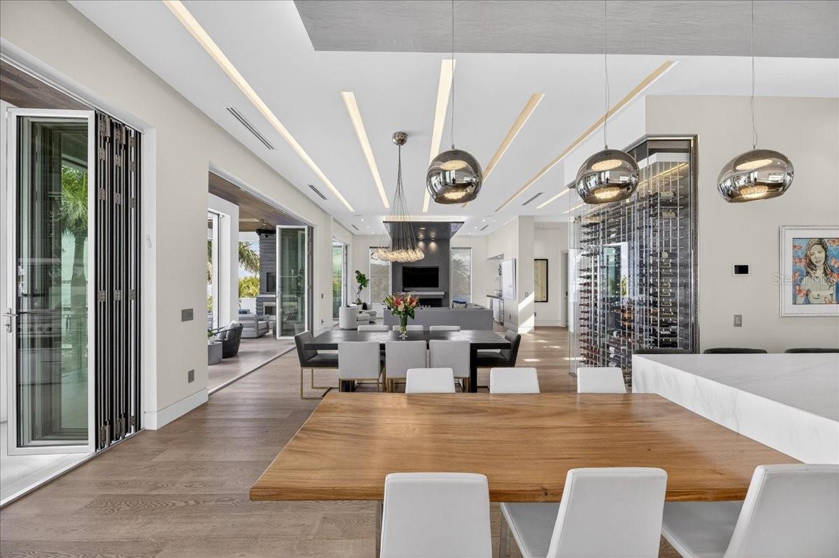 BOCA CIEGA ISLE - Residential