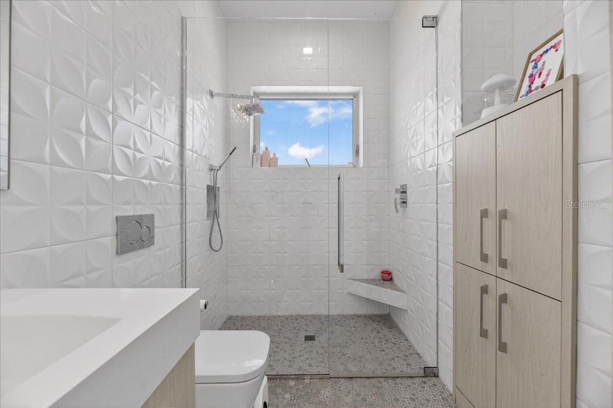 BOCA CIEGA ISLE - Residential