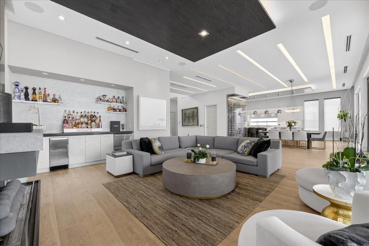 BOCA CIEGA ISLE - Residential