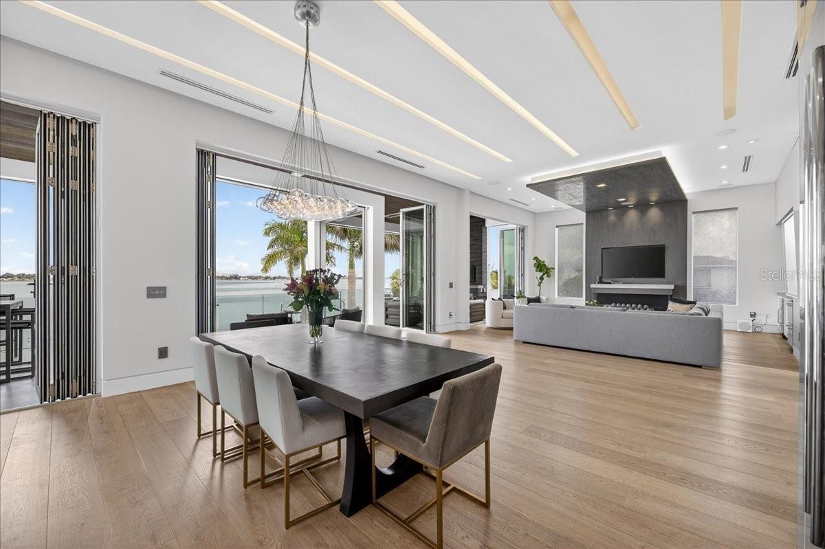 BOCA CIEGA ISLE - Residential