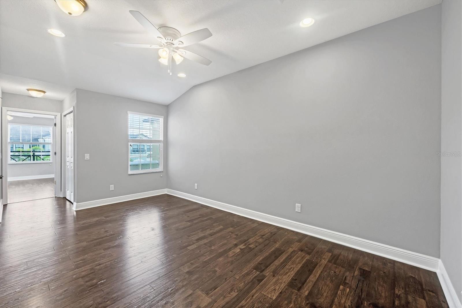 CREEKWOOD TOWNHOMES - Residential